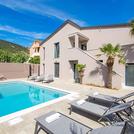 Destination Sea Ii * Baška